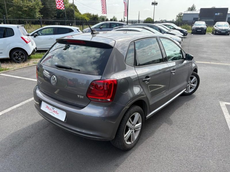 VOLKSWAGEN POLO 2012
