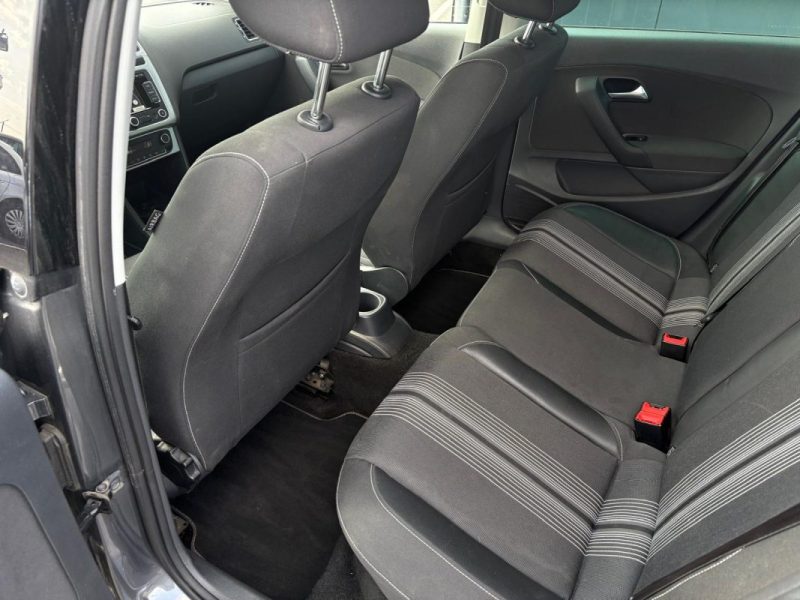 VOLKSWAGEN POLO 2012