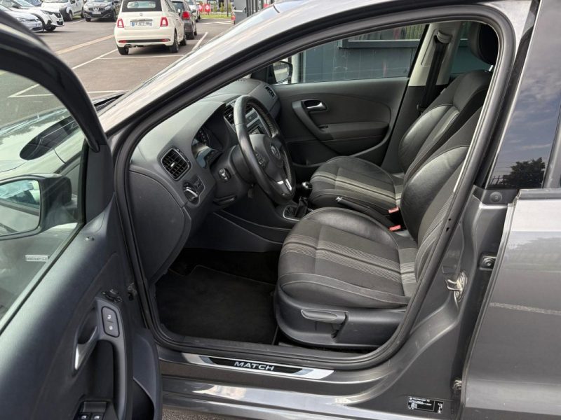 VOLKSWAGEN POLO 2012