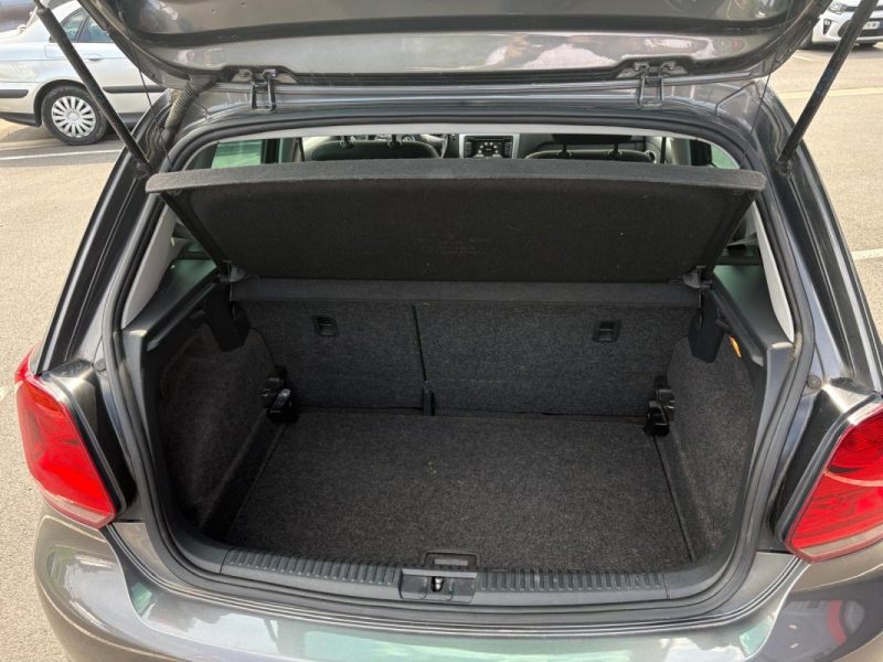 VOLKSWAGEN POLO 2012