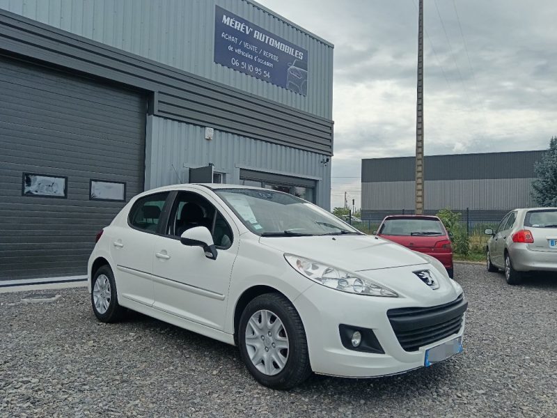 PEUGEOT 207+ 1.4 hdi 70 cv / 1ère Main / Suivi complet / Injecteurs neufs Peugeot