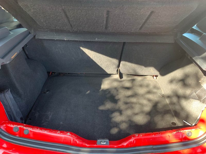 DACIA SANDERO 2010 1.4i 