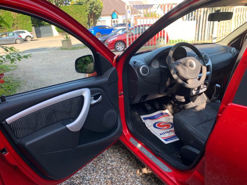 DACIA SANDERO 2010 1.4i 