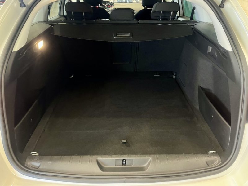 PEUGEOT 308 SW 1.5 Bluehdi 130ch S&S BVM6 Style 1ère Main GARANTIE 6 MOIS