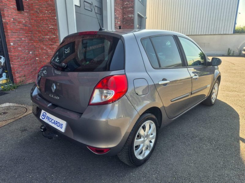 RENAULT CLIO 2010