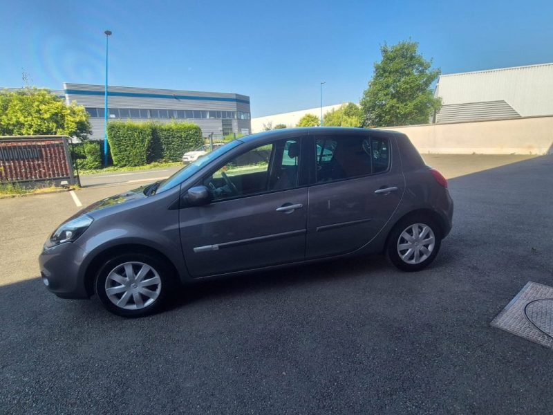 RENAULT CLIO 2010