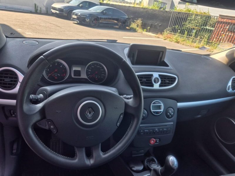 RENAULT CLIO 2010