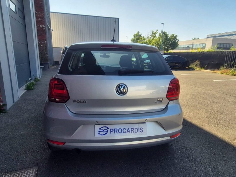 VOLKSWAGEN POLO 2016