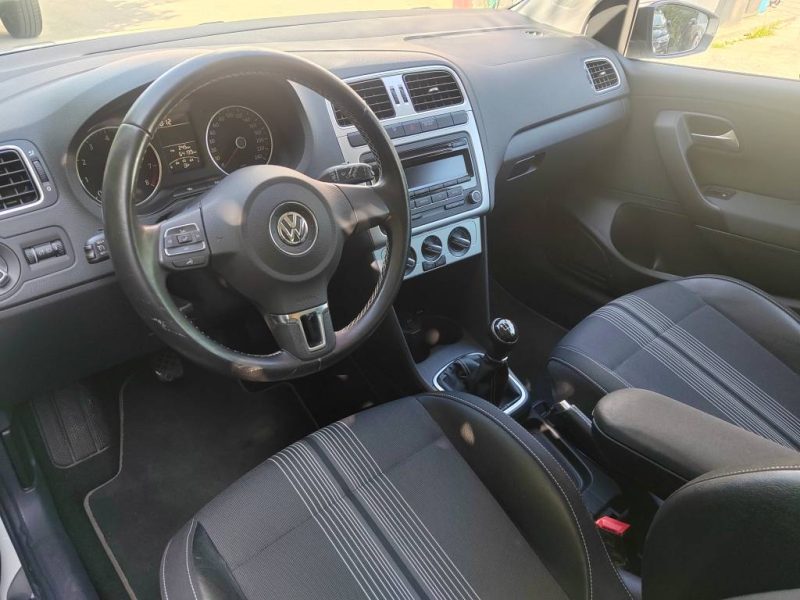 VOLKSWAGEN POLO 2012