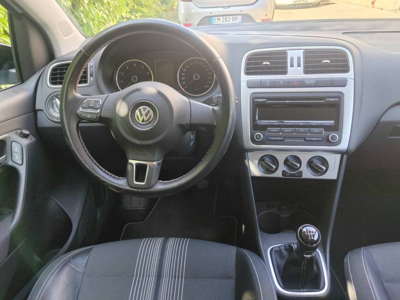 VOLKSWAGEN POLO 2012