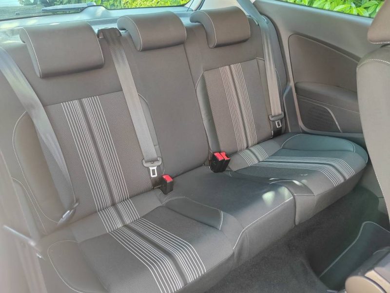 VOLKSWAGEN POLO 2012