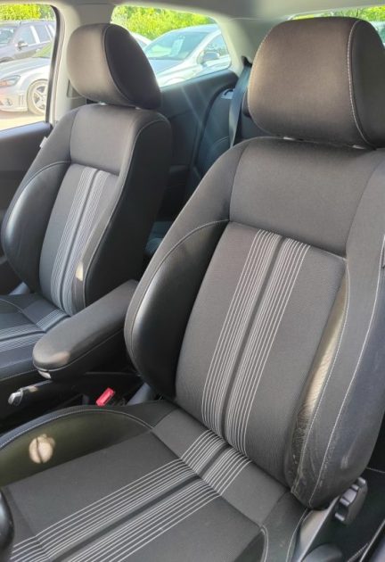 VOLKSWAGEN POLO 2012