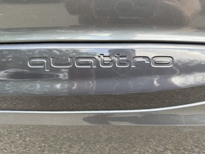 AUDI Q7 / 7 PLACES V6 QUATTRO 218cv S-LINE