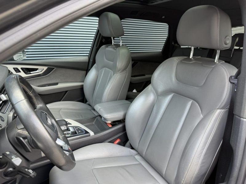 AUDI Q7 / 7 PLACES V6 QUATTRO 218cv S-LINE