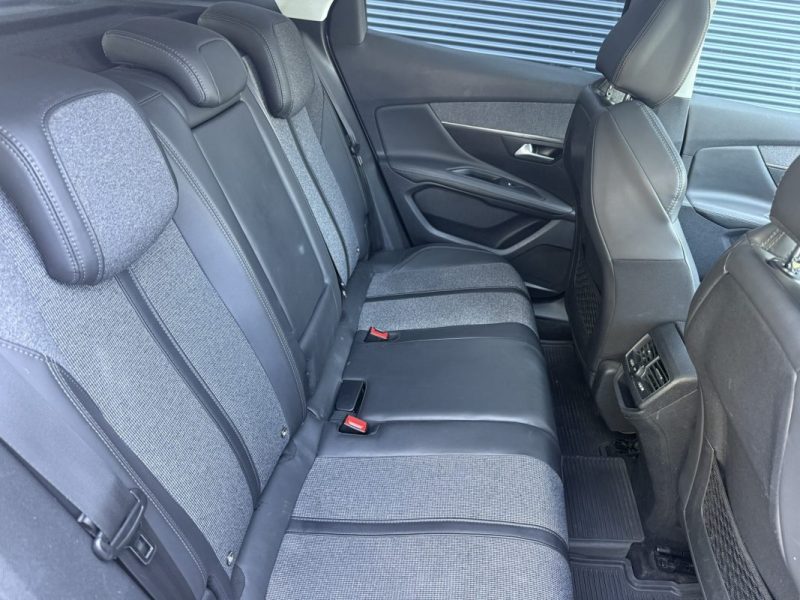 PEUGEOT 3008 120cv ACTIVE BUSINESS