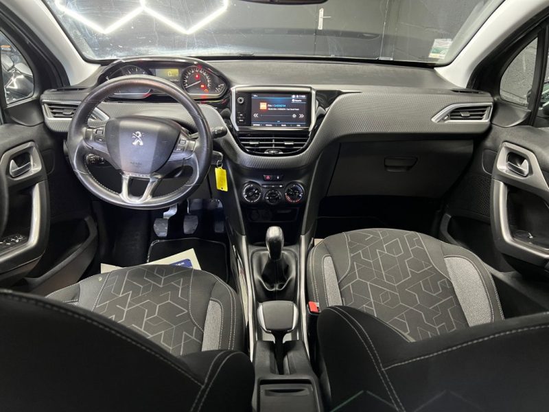 PEUGEOT 2008 2017
