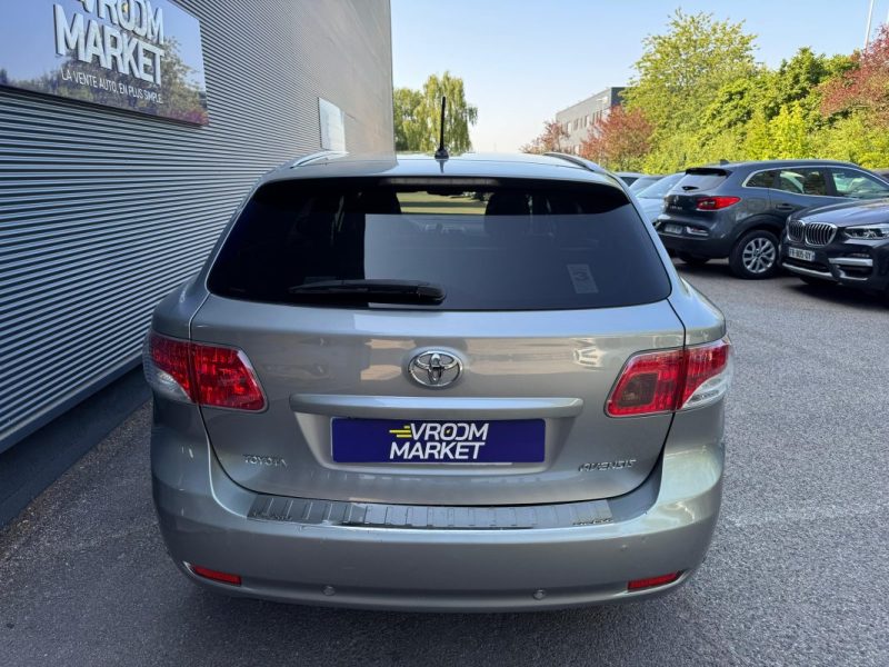 TOYOTA AVENSIS SW 2.0 126 ch Dynamic