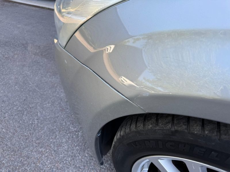 TOYOTA AVENSIS SW 2.0 126 ch Dynamic