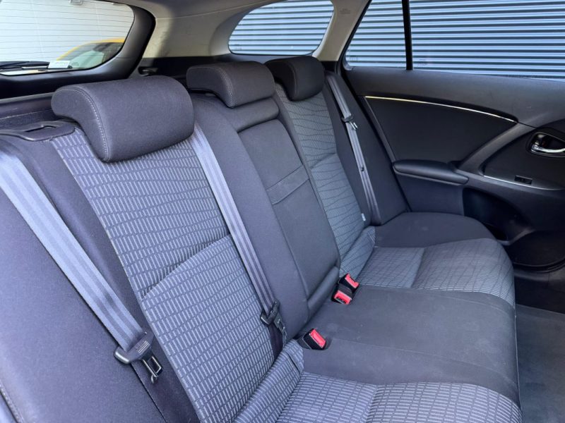 TOYOTA AVENSIS SW 2.0 126 ch Dynamic