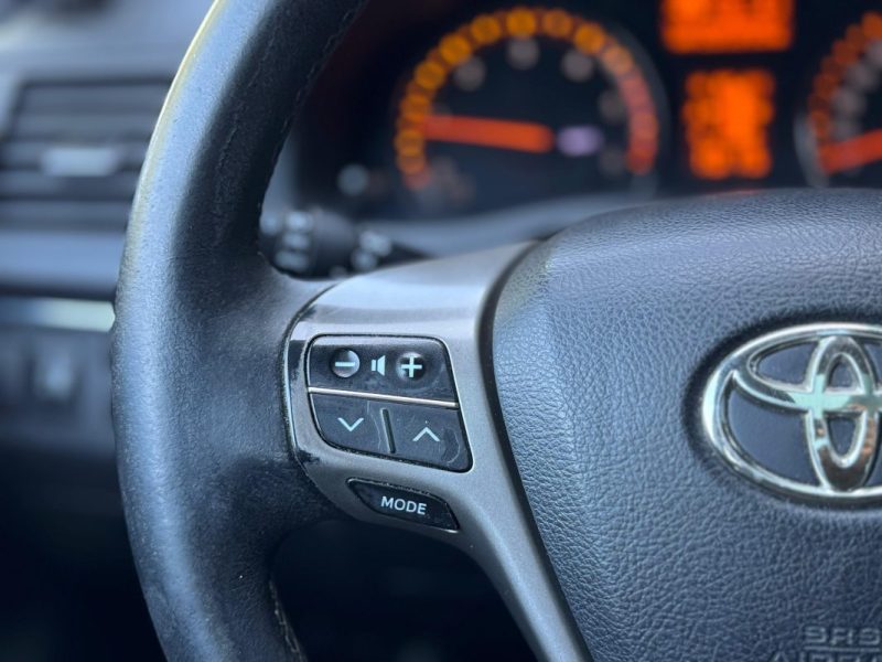 TOYOTA AVENSIS SW 2.0 126 ch Dynamic