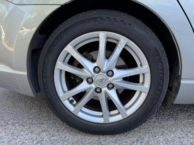 TOYOTA AVENSIS SW 2.0 126 ch Dynamic