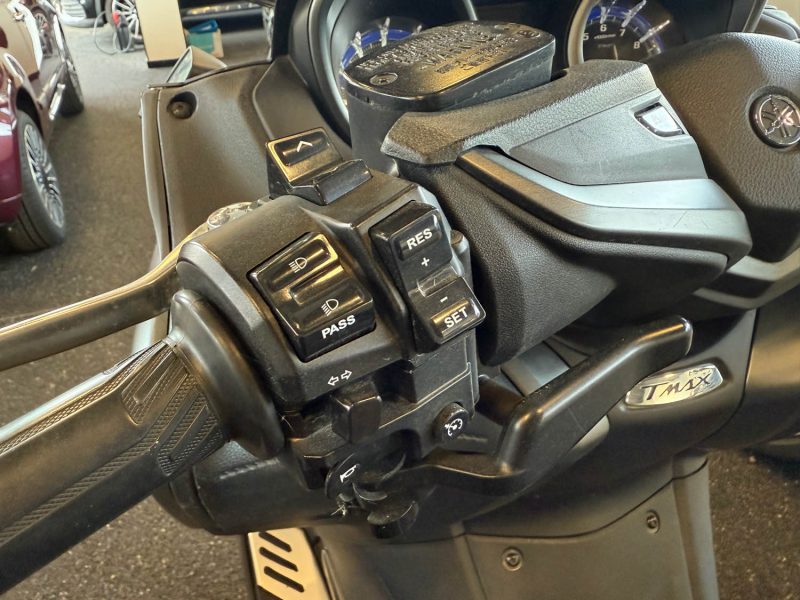 YAMAHA T MAX 560  2021