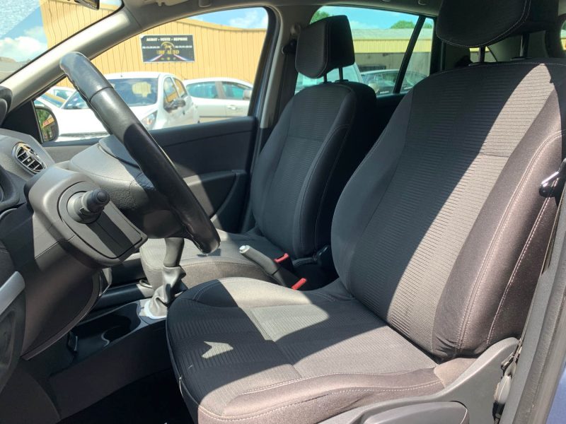 RENAULT CLIO 2010 1.2i