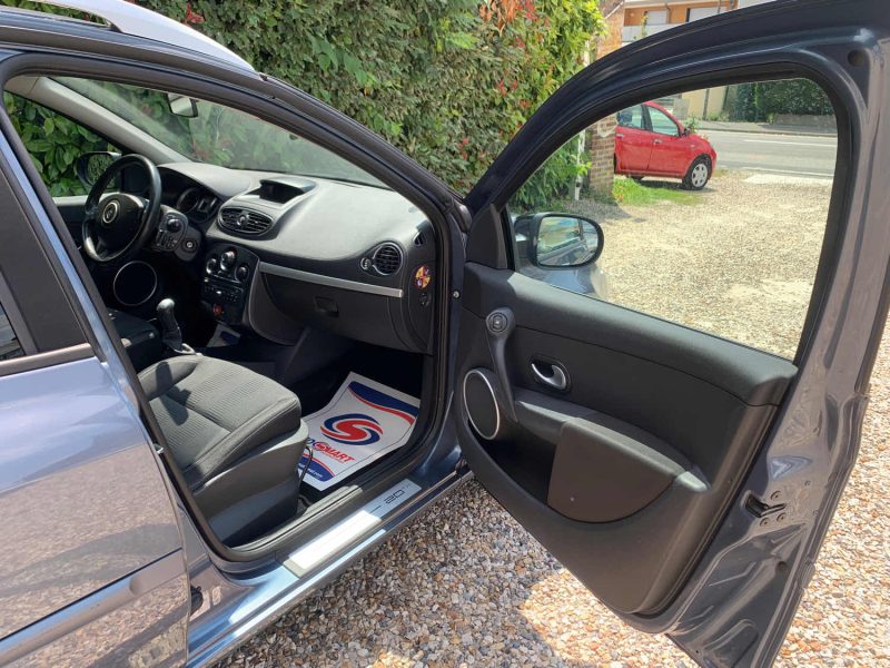 RENAULT CLIO 2010 1.2i