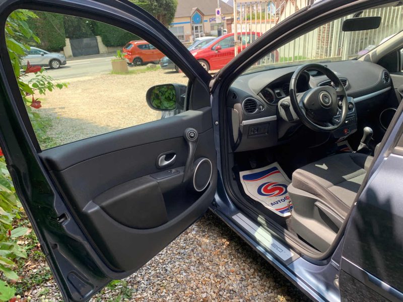 RENAULT CLIO 2010 1.2i