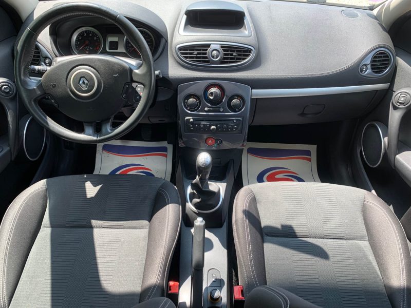 RENAULT CLIO 2010 1.2i