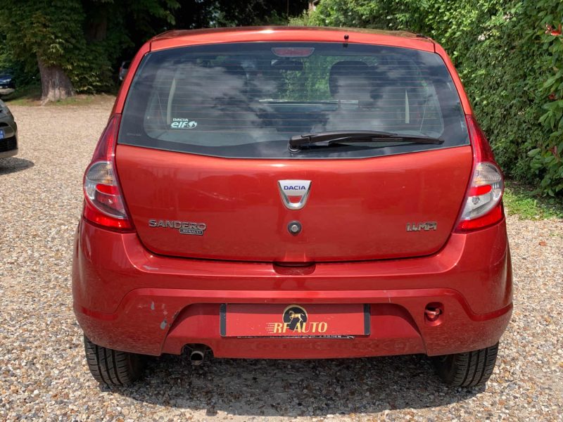 DACIA SANDERO 2009 1.4i