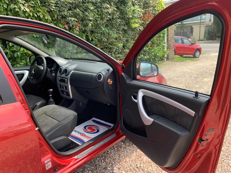 DACIA SANDERO 2009 1.4i