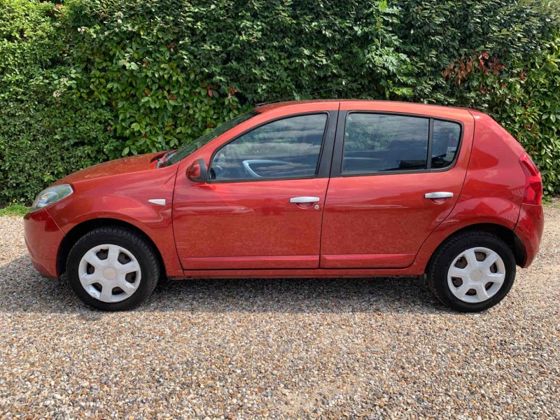 DACIA SANDERO 2009 1.4i