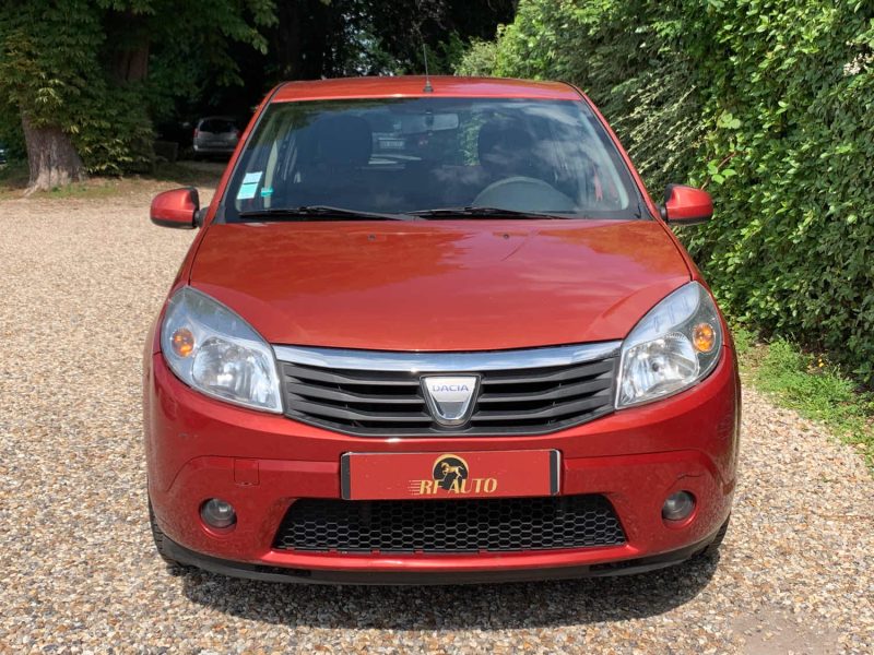 DACIA SANDERO 2009 1.4i