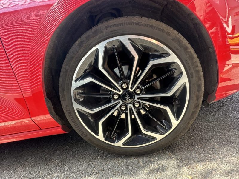 FORD FOCUS ST Line BANG & OLUFSEN / SUIVI COMPLET FORD