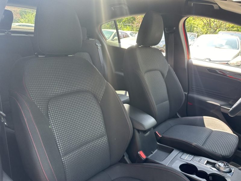 FORD FOCUS ST Line BANG & OLUFSEN / SUIVI COMPLET FORD