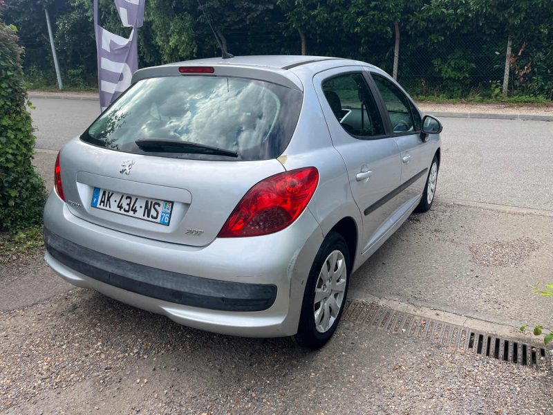 PEUGEOT 207 1.4HDI 70CV