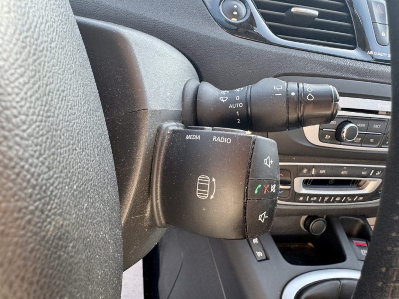 RENAULT MEGANE SCENIC 2012