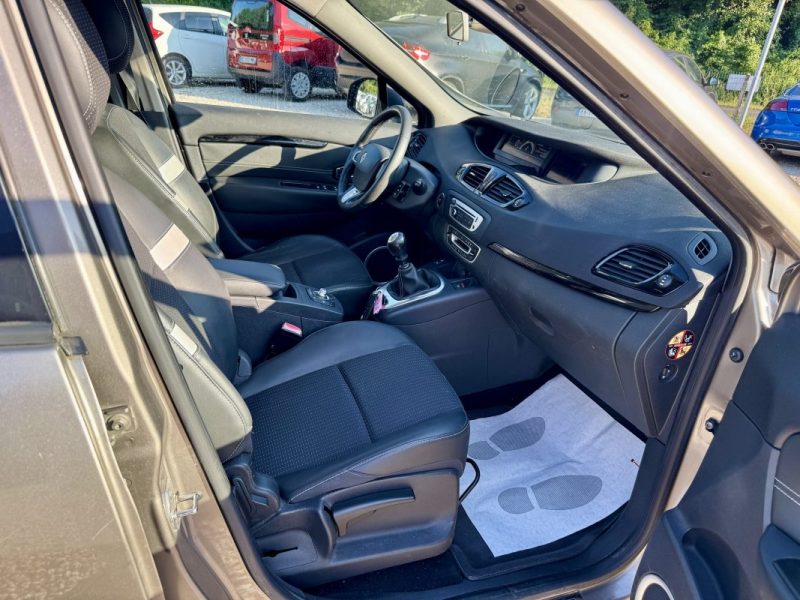 RENAULT MEGANE SCENIC 2012