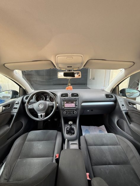 VOLKSWAGEN GOLF 2010