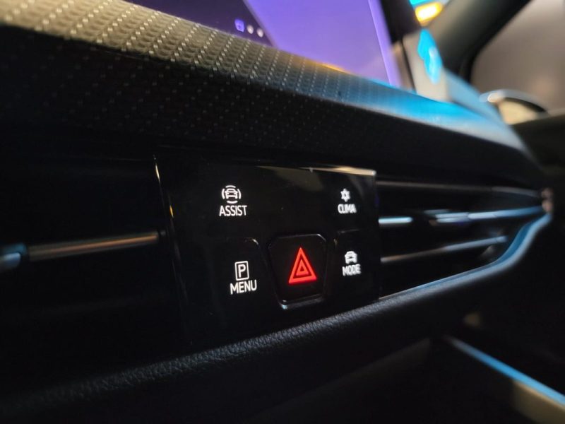 VOLKSWAGEN GOLF VIII R-LINE 2.0 TDI 150CV DSG 7 