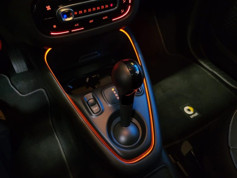 SMART FORTWO Coupé EQ 82 CV PRIME / TOIT PANORAMIQUE + SIEGEES CUIR CHAUFFANTS /