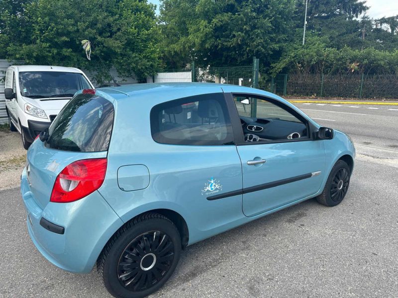 RENAULT CLIO  1.2L 75CV 