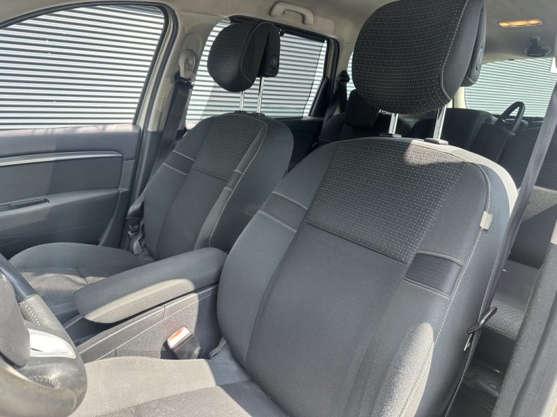 RENAULT GRAND SCENIC DISTRIBUTION OK / REVISION RECENTE