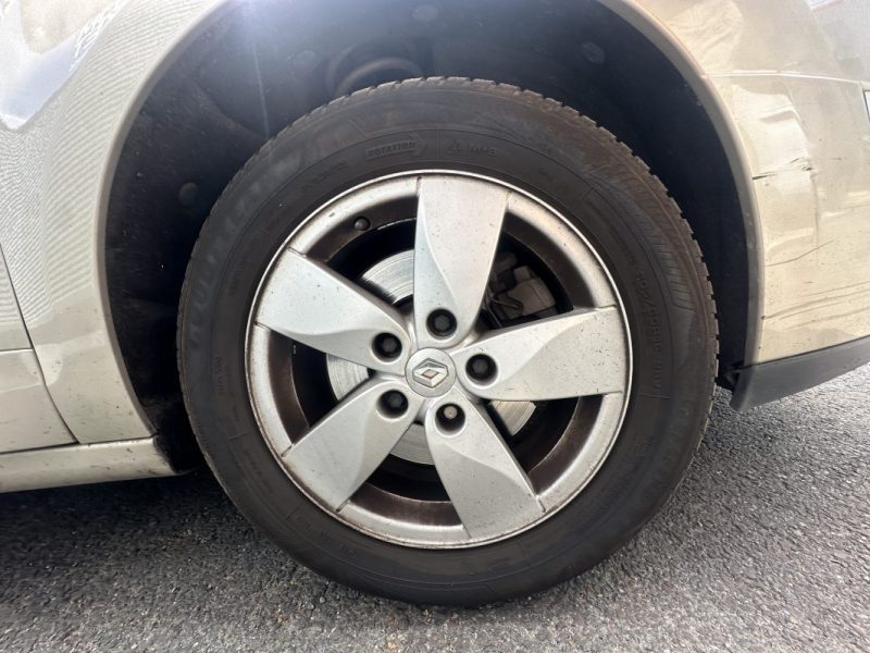 RENAULT GRAND SCENIC DISTRIBUTION OK / REVISION RECENTE