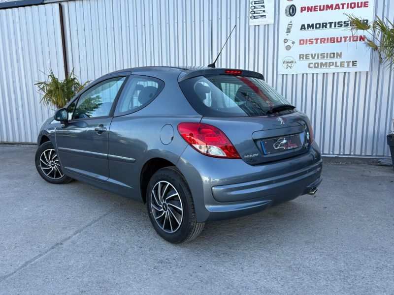PEUGEOT 207 2010