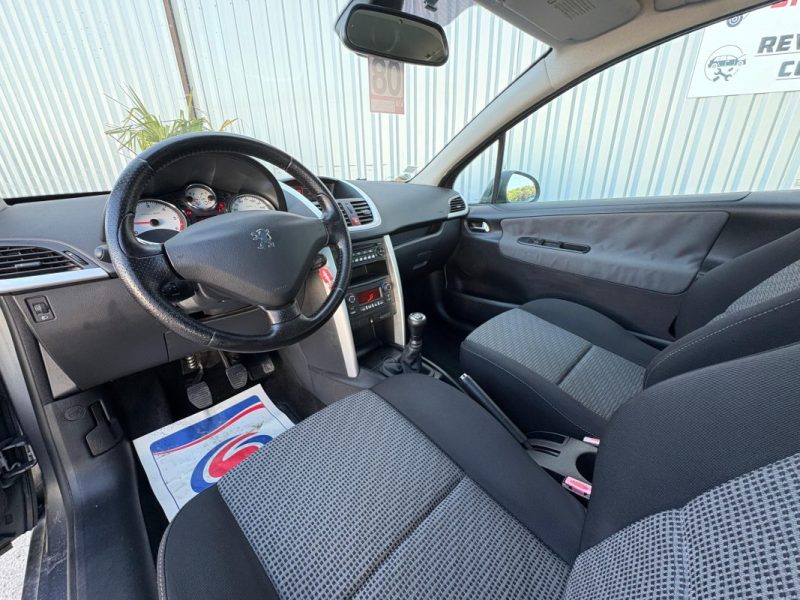 PEUGEOT 207 2010