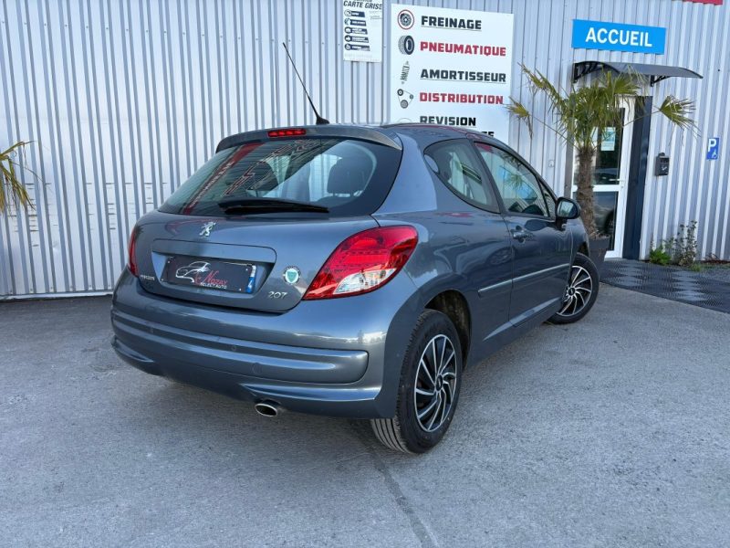 PEUGEOT 207 2010