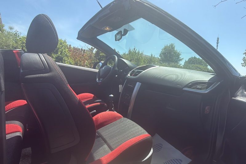 PEUGEOT 207 CC 1.6 HDi 112 FAP BLUE LION SERIE 64 BVM6