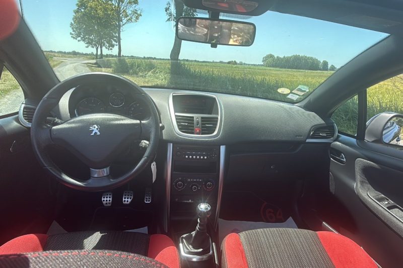 PEUGEOT 207 CC 1.6 HDi 112 FAP BLUE LION SERIE 64 BVM6